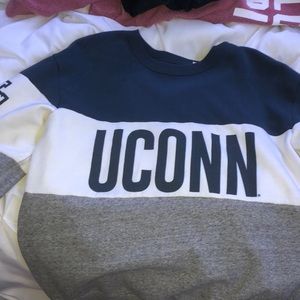 women’s uconn crewneck